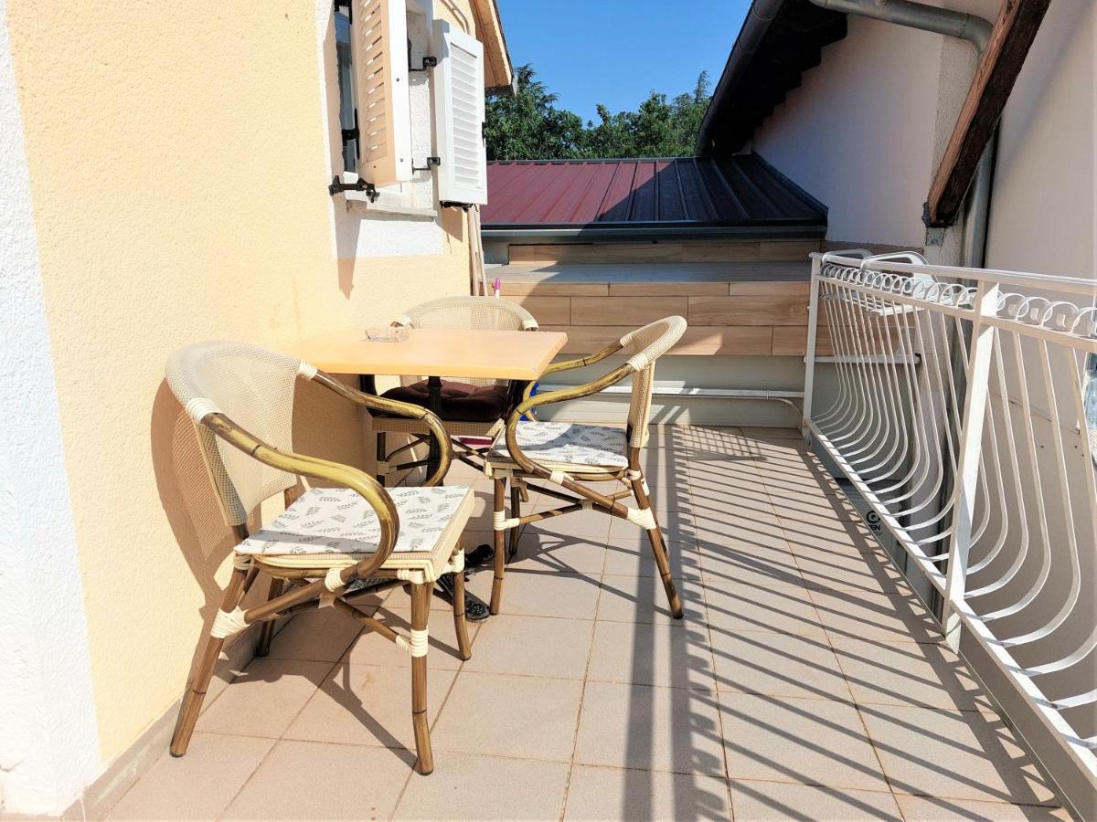 Amore House With Apartment Умаг Экстерьер фото