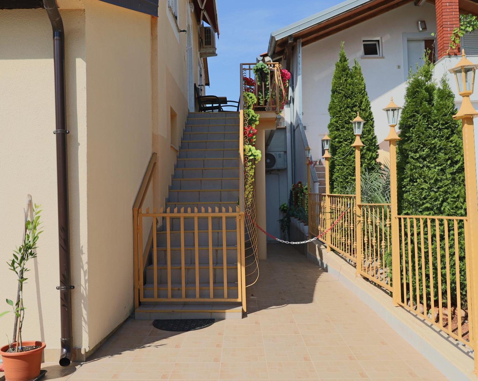 Amore House With Apartment Умаг Экстерьер фото